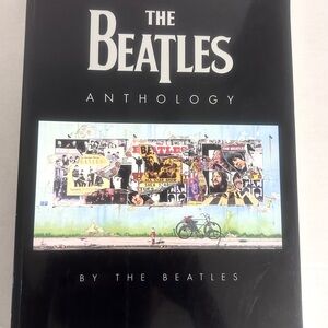 The Beatles Anthology - the Beatles Trade Paperback Book 2000. Pre-Owned. Good.